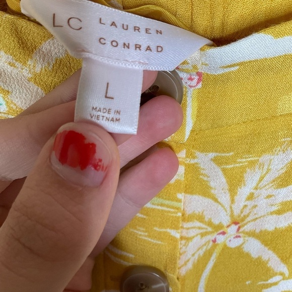 Lauren Conrad Hawaiian Print Button Front Midi Skirt Size Large - Picture 3 of 4